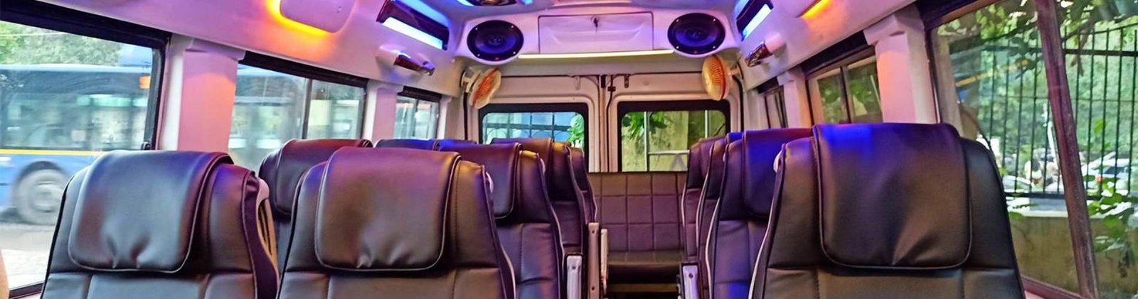 Tempo Traveller in Dona Paula Tempo Traveller in Dona Paula