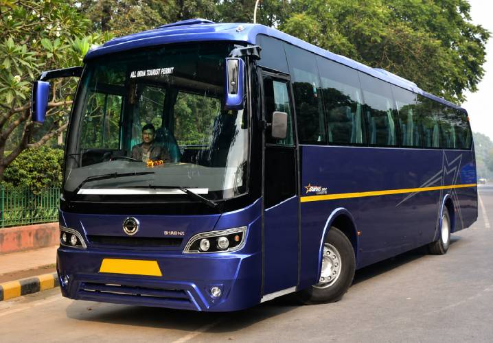 Bus Rental at Vasco Railway Station | Travel People India