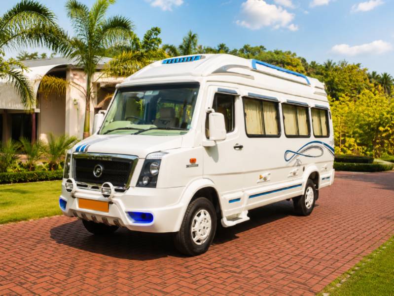 17 Seater Tempo Traveller Goa