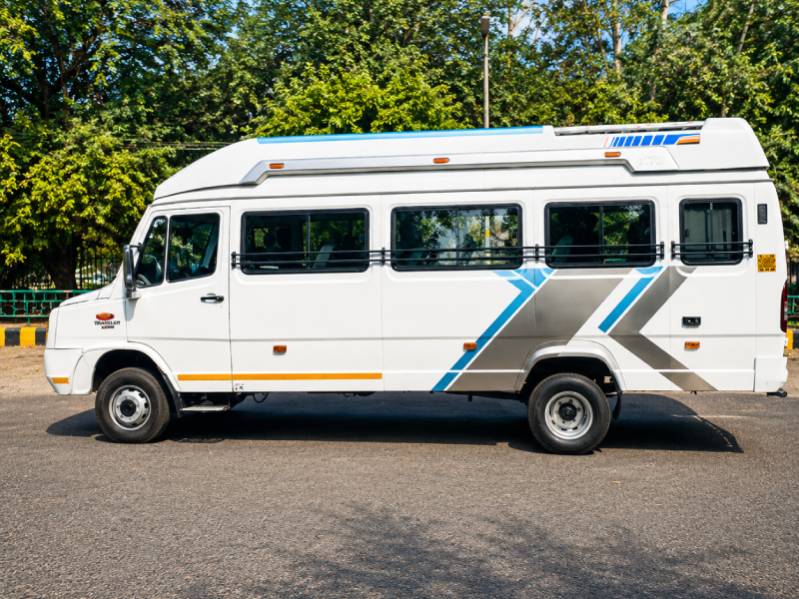 16 Seater Tempo Traveller Hire Goa | Travel People India